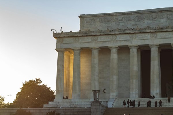 Offres de location voiture tourisme : top astuces pour économiser